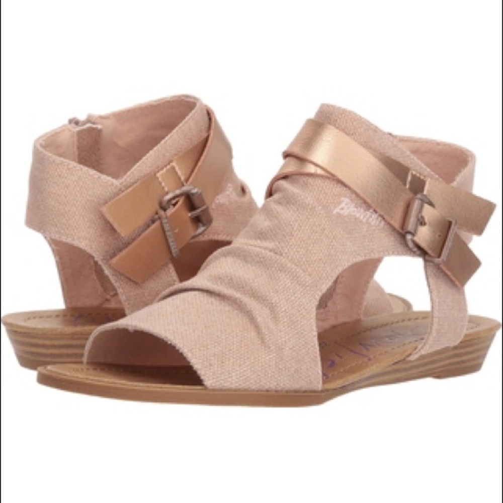 Brand new Blowfish Balla in Rose gold rancher.